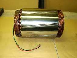 船舶向けモーターのステータ巻線 1スロットスキュ仕様